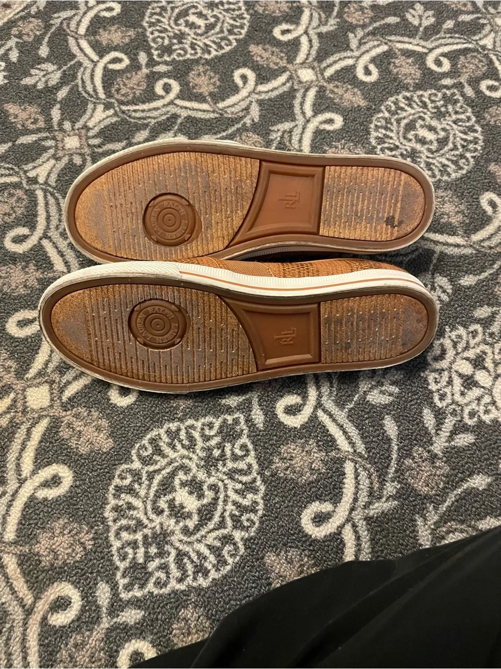 Lauren Ralph Lauren Jinny slip on, size 9